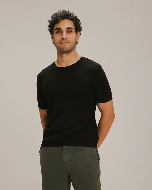 Playera Estructurada Negra